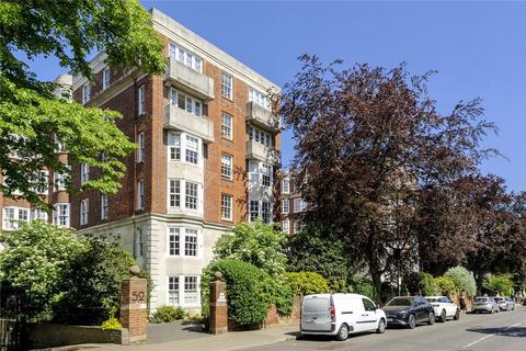 3 bed property, in Kensington Park Road, £1,495,000