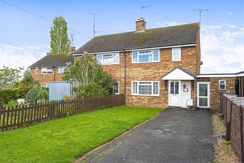 3 bed property, in Sharp's Close, £385,000