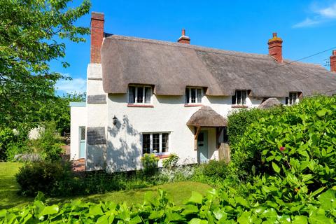 2 bed property, in Old Cleeve, £325,000