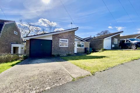 3 bed property, in Wootton Bridge, £280,000