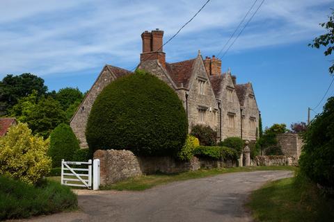 5 bed property, in Toot Baldon, £1,995,000