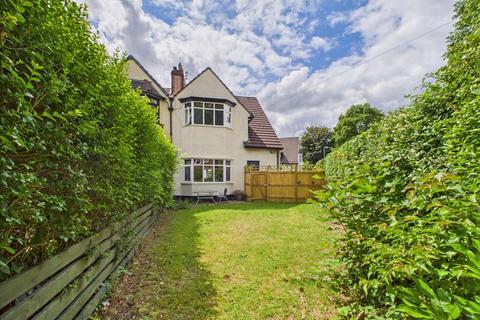 3 bed property, in Mount Road, £350,000