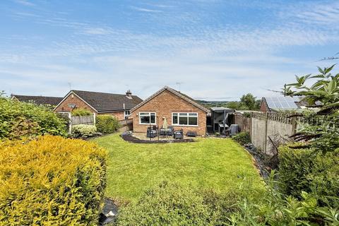 2 bed property, in Greenway, £315,000