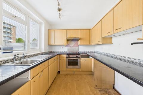 2 bed property, in The Vineyards, £150,000