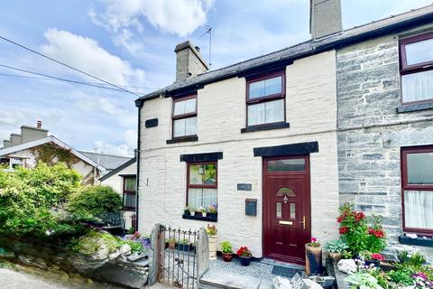 4 bed property, in High Street, £259,500