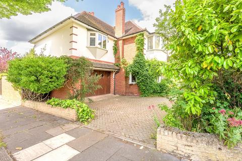 4 bed property, in Fitz Roy Avenue, £1,150,000