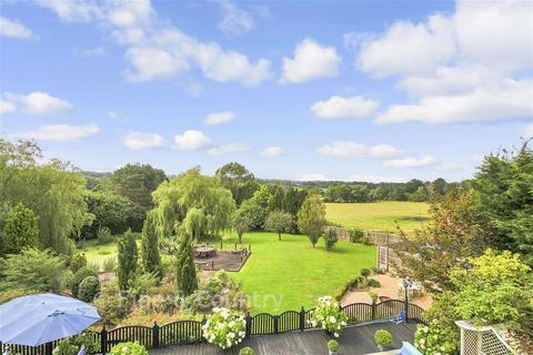 4 bed property, in South Farm Lane, £1,375,000