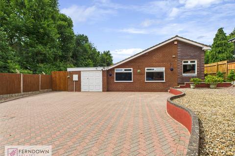 3 bed property, in Newlands Lane, £500,000