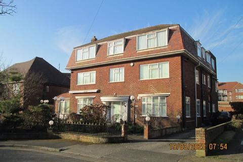 12 bed property, in North Bay, £560,000