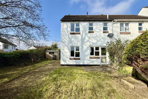 2 bed property, in Rectory Close, £279,950