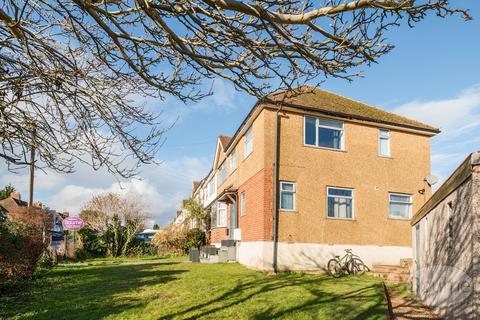 4 bed property, in Tartar Road, £650,000