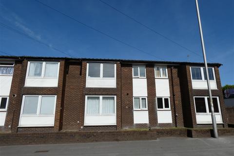 1 bed property, in Freckleton Street, £64,950
