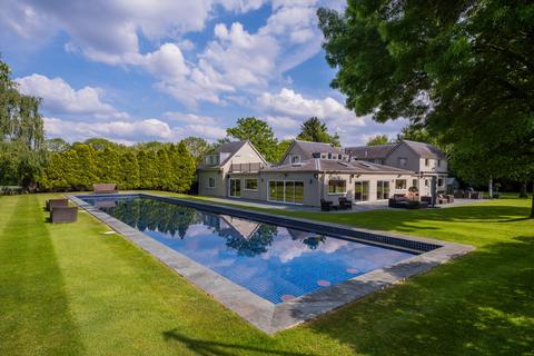 5 bed property, in Burtonhole Lane, £4,495,000