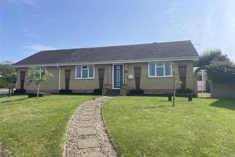 3 bed property, in Valley Road, £650,000