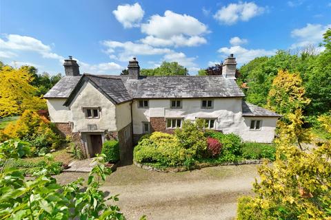 5 bed property, in North Tamerton, £825,000