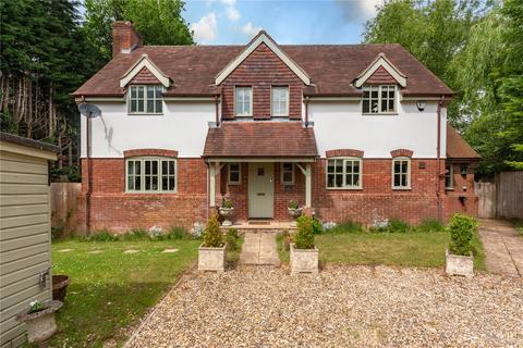 4 bed property, in Deacons Lane, £995,000