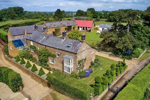 5 bed property, in Upper Wardington, £1,850,000