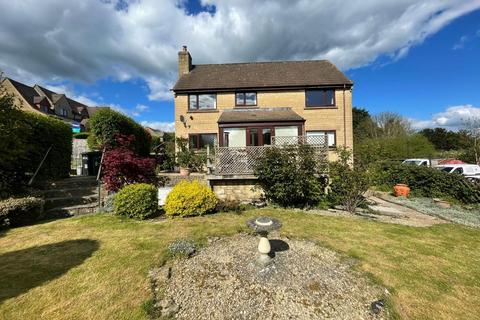 3 bed property, in Weavers Drive, £550,000
