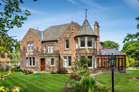 7 bed property, in Meadowside, £2,250,000