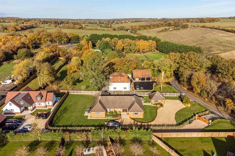 5 bed property, in Wicken Bonhunt, £850,000