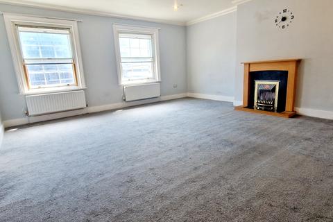 2 bed property, in 20 High Street, £185,000