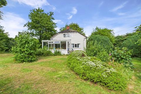 3 bed property, in Whiteway, £465,000