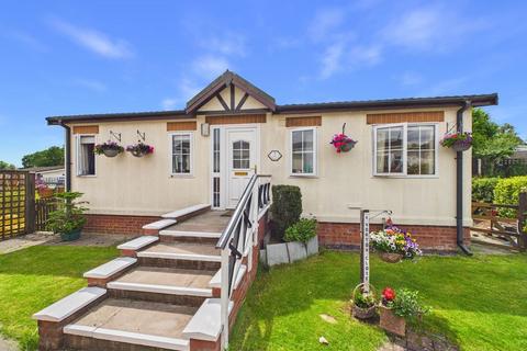2 bed property, in Severn Gorge Park, £155,000