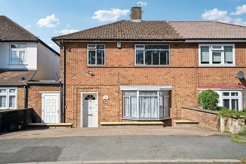 3 bed property, in Oxhey Lane, £685,000