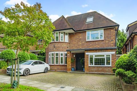 7 bed property, in Connaught Drive, £1,895,000