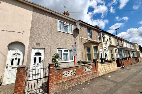 3 bed property, in Gorse Hill, £199,999