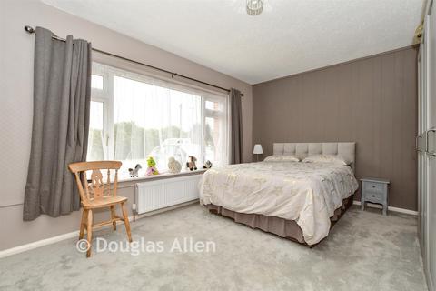 3 bed property, in Harold Gardens, £450,000