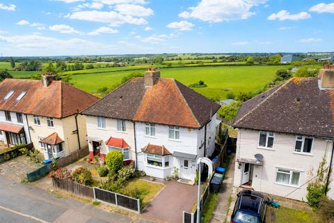 3 bed property, in Shaftesbury Road, £575,000
