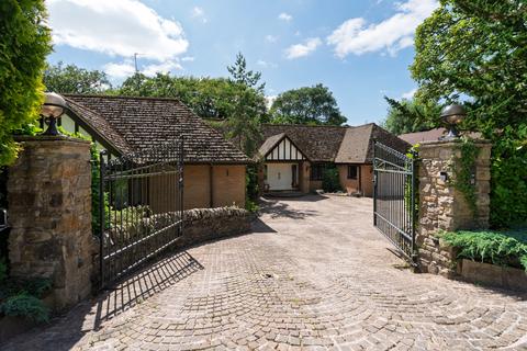 4 bed property, in Parklands, £1,200,000