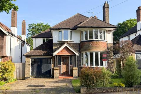 4 bed property, in Monks Road, £950,000