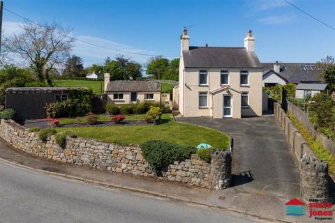 3 bed property, in Lon Uchaf, £250,000