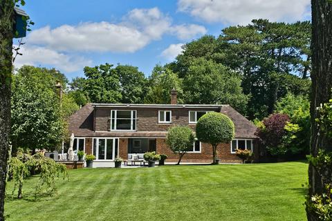4 bed property, in Woodlands, £1,300,000