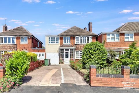 4 bed property, in Ryders Hayes Lane, £335,000