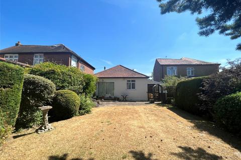 3 bed property, in Staines, £525,000