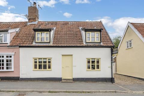 3 bed property, in The Street, £425,000