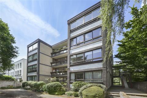 2 bed property, in North Grove N6, £900,000