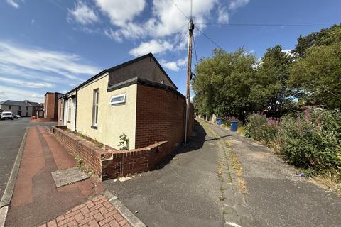 2 bed property, in Chester Terrace North, £46,000