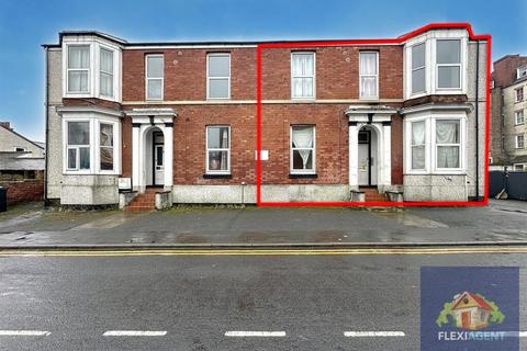 6 bed property, in Southport, £250,000