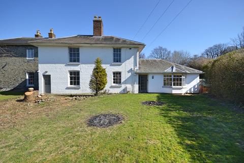 3 bed property, in Old Kerry Road, £200,000