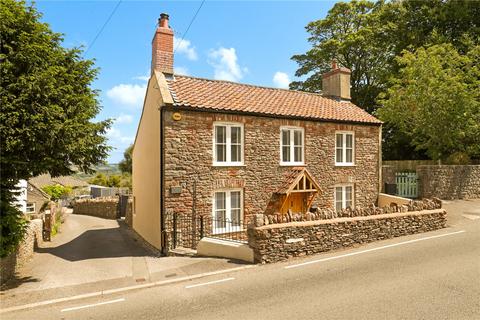 4 bed property, in High Street, £625,000