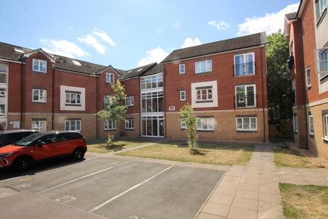 2 bed property, in Isabelle Court, £105,000