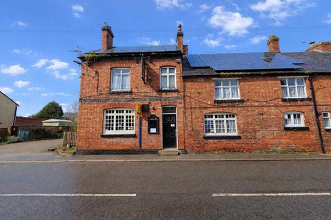 2 bed property, in Burton Road, £425,000