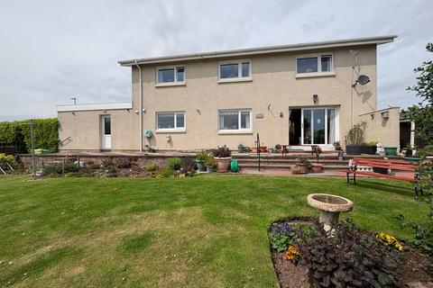 4 bed property, in Mabons Place, £340,000