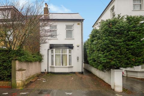 2 bed property, in Furze Road, £450,000