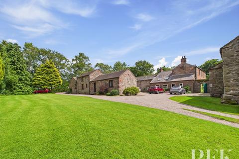 8 bed property, in Hutton End, £895,000