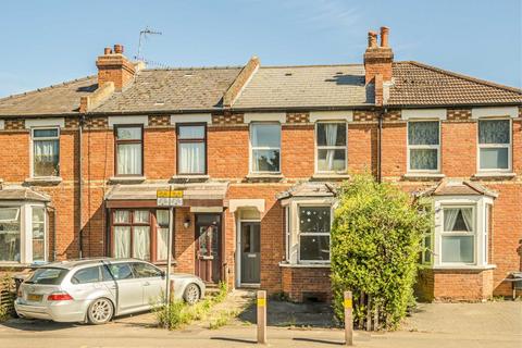 3 bed property, in Burlington Road, £500,000
